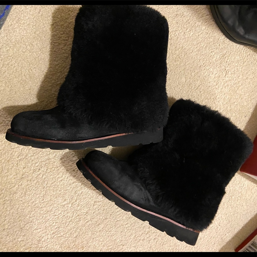 Ugg Maylin Suede Boots